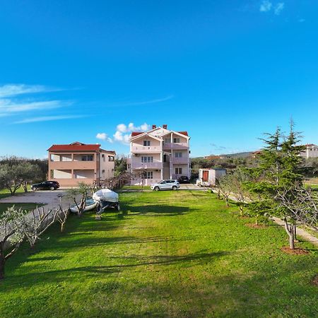 Beachfront Apartments Jermen Sukošan Εξωτερικό φωτογραφία