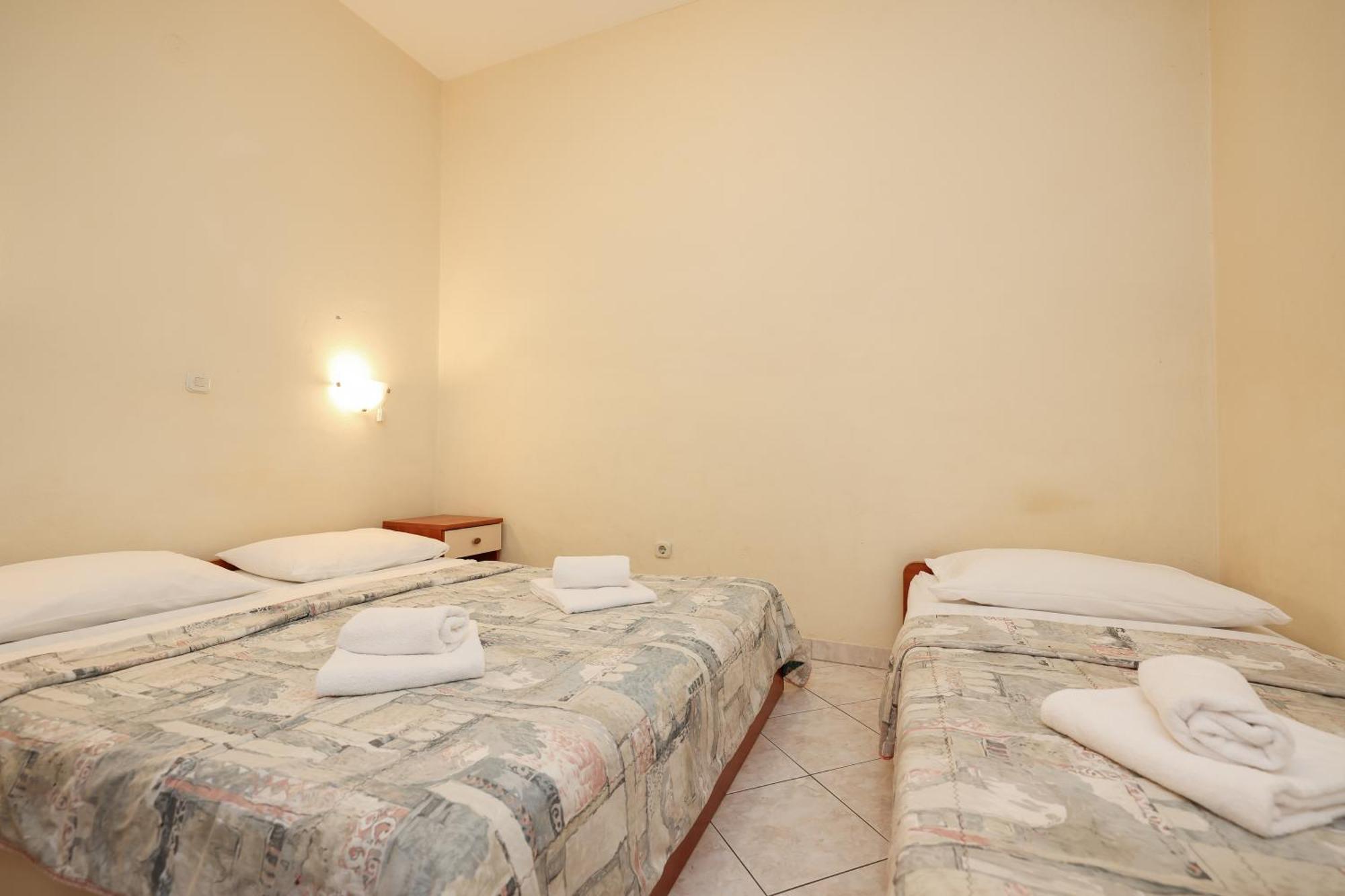 Beachfront Apartments Jermen Sukošan Εξωτερικό φωτογραφία