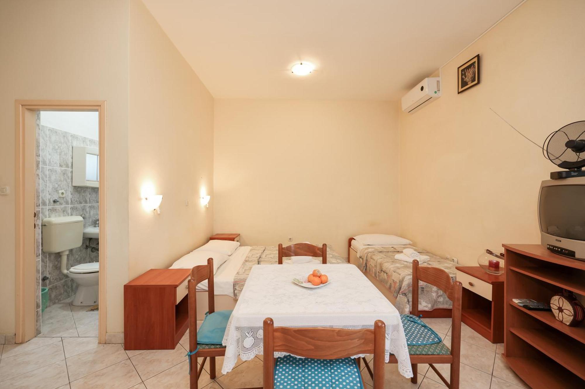 Beachfront Apartments Jermen Sukošan Εξωτερικό φωτογραφία