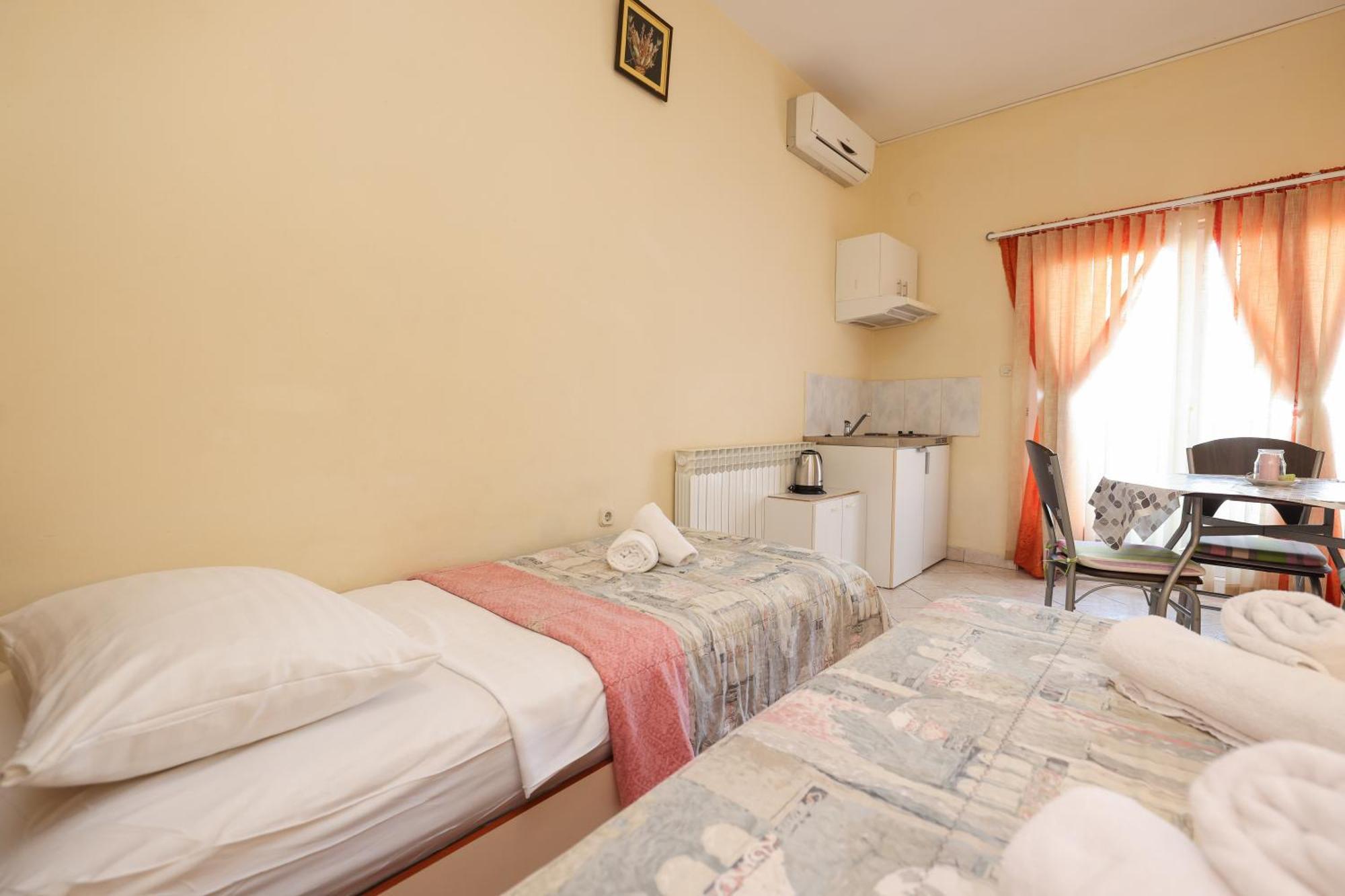 Beachfront Apartments Jermen Sukošan Εξωτερικό φωτογραφία