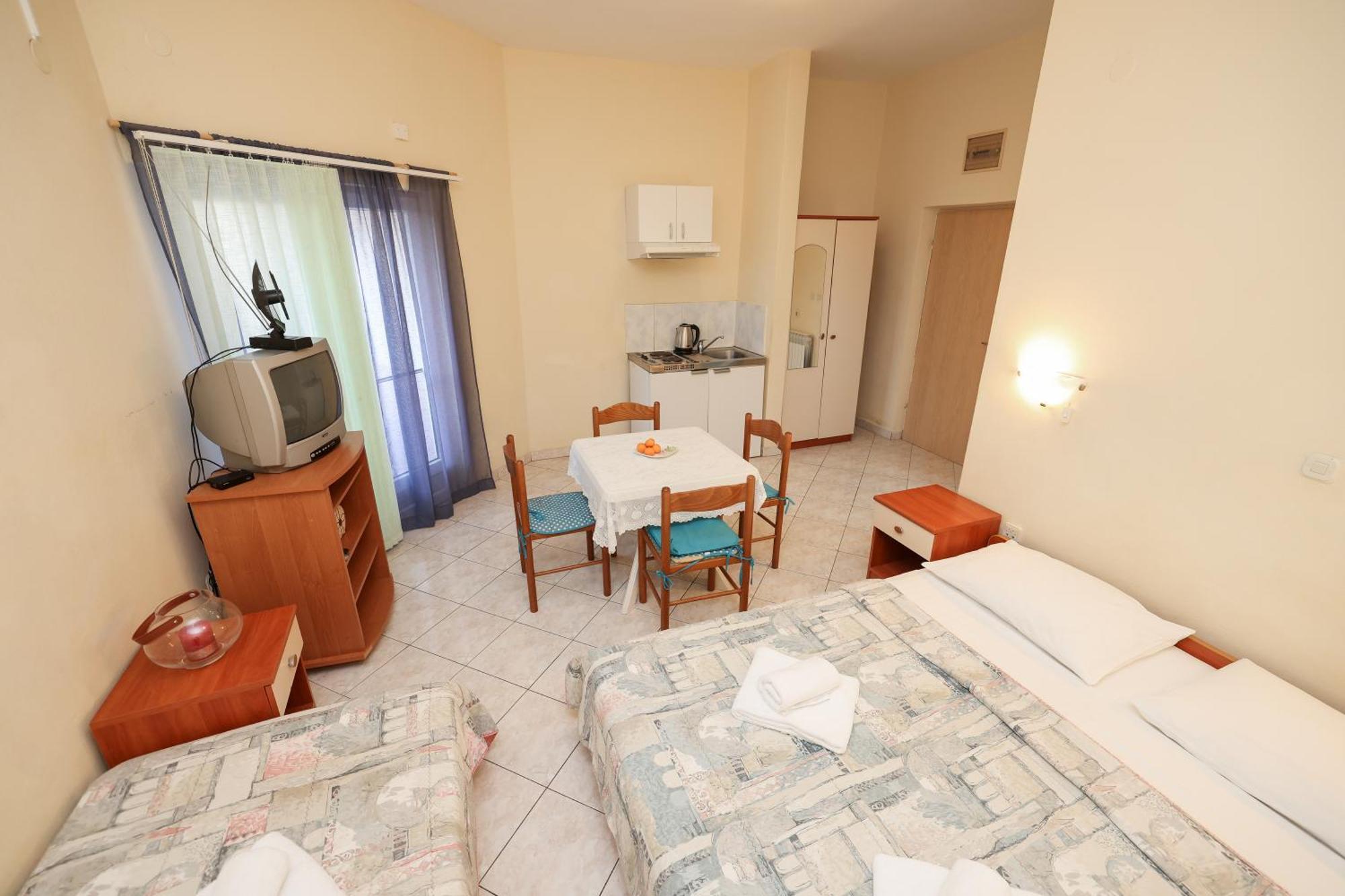 Beachfront Apartments Jermen Sukošan Εξωτερικό φωτογραφία