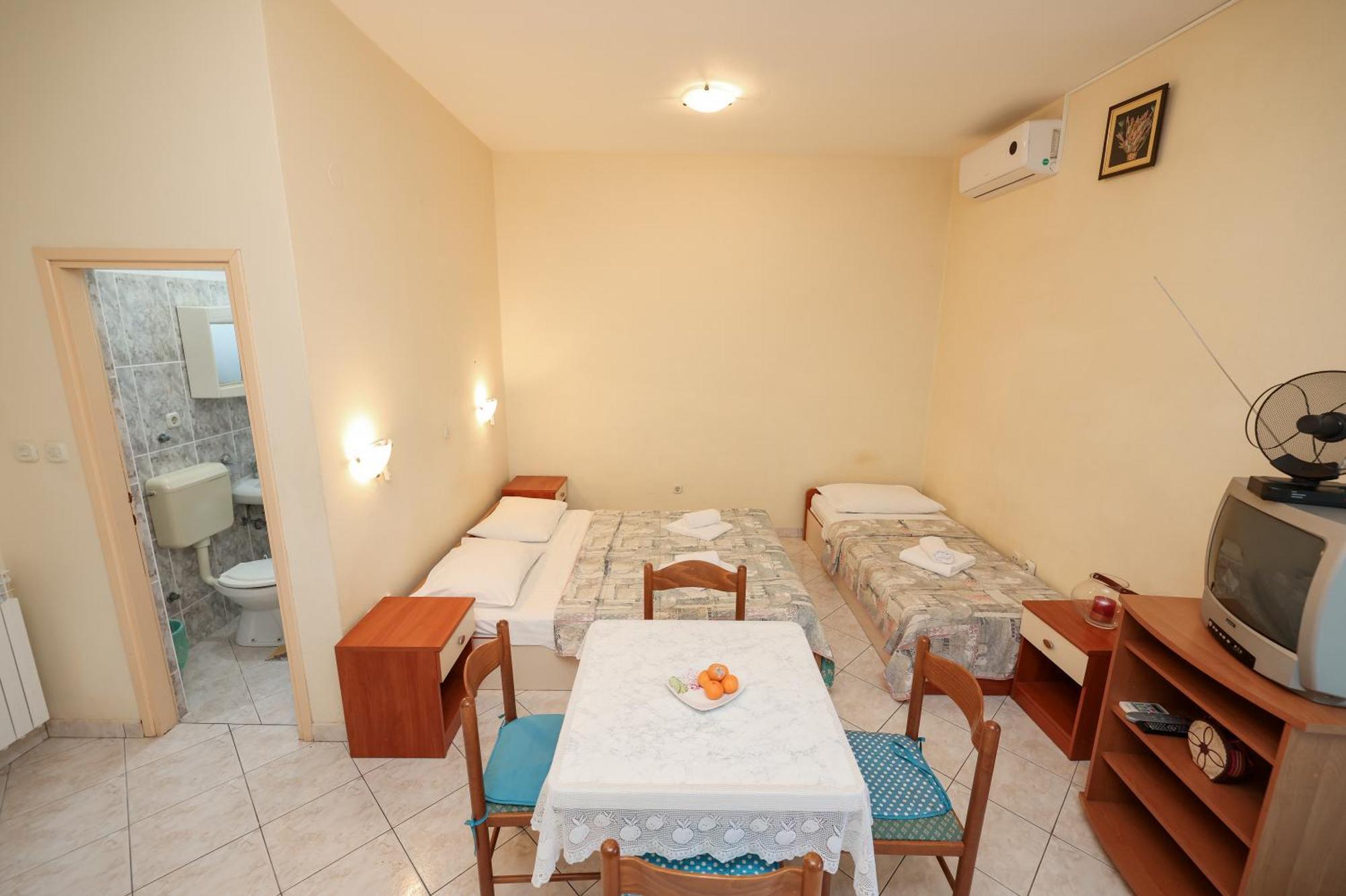 Beachfront Apartments Jermen Sukošan Εξωτερικό φωτογραφία